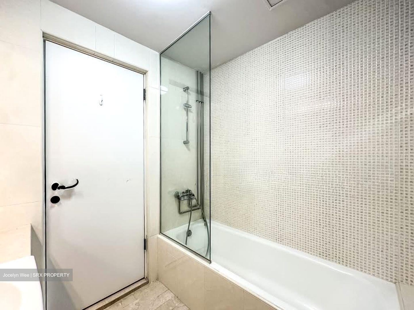 Garden Apartment (D10), Apartment #594177851